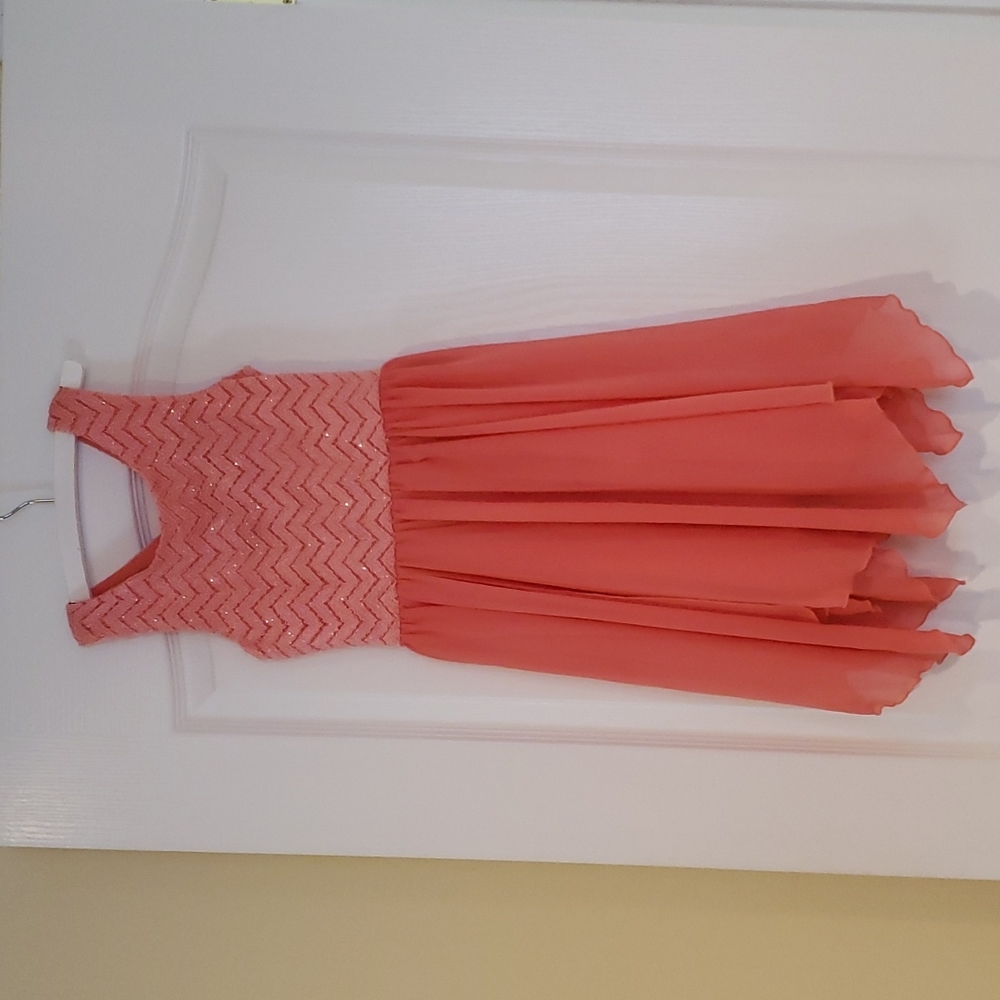 Spechless coral girls dress. Size 8